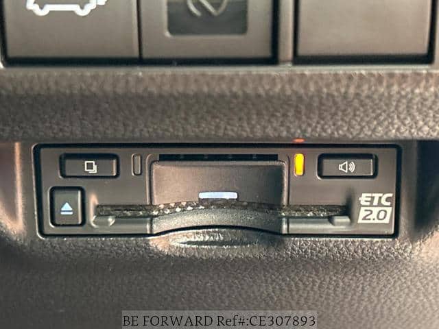 2026 Toyota RAV4 — Photo 7
