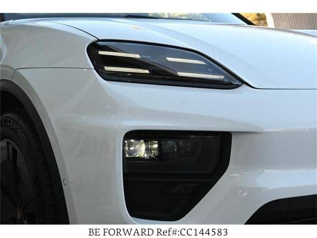 2025 Porsche MACAN — Photo 20