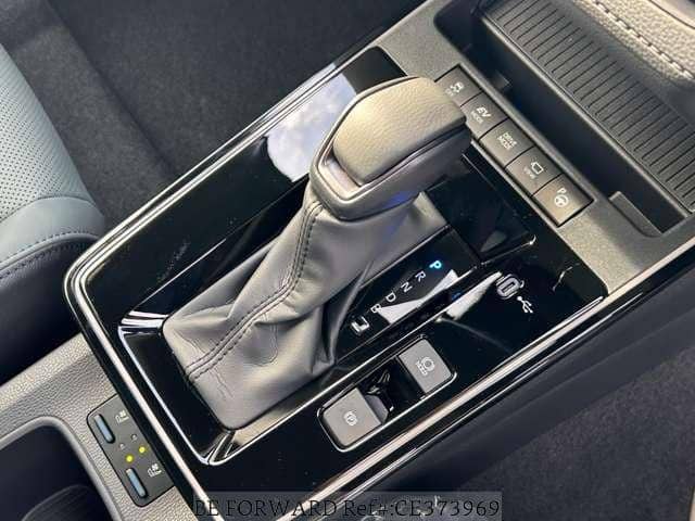 2026 Toyota Corolla Cross — Photo 8